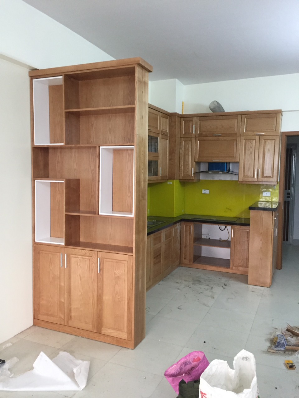Tủ bếp gỗ SỒI NGA 